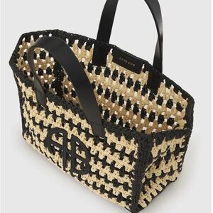 NWT Anine Bing Small Rio Tote
Black & Natural Stripe
Straw/leather